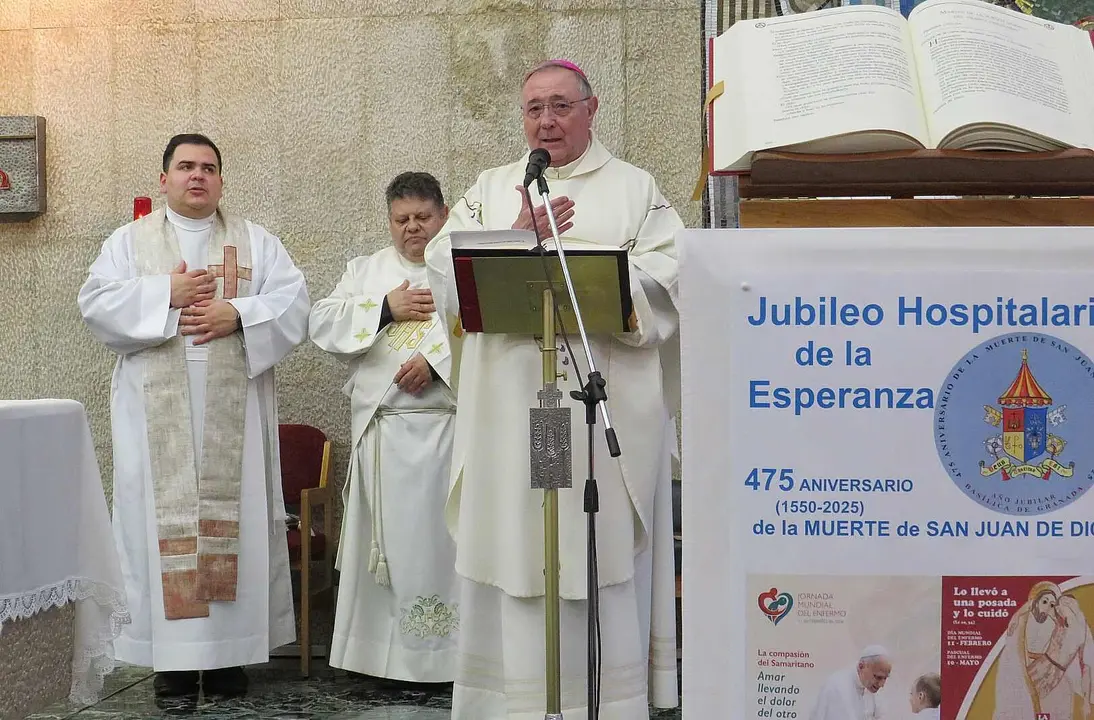 El obispo de Le&oacute;n, que ha presidido la celebraci&oacute;n diocesana de la XXXIV Jornada Mundial del Enfermo en el Hospital San Juan de Dios de Le&oacute;n, ha subrayado que la Unci&oacute;n de los Enfermos es signo de la cercan&iacute;a salvadora de Cristo y de la comunidad cristiana.