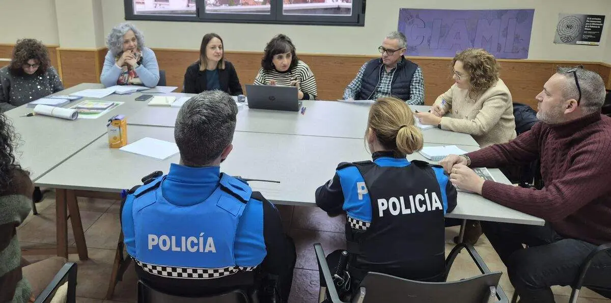 Reuni&oacute;n de la Mesa de la Mujer del Ayuntamiento de Villaquilambre.