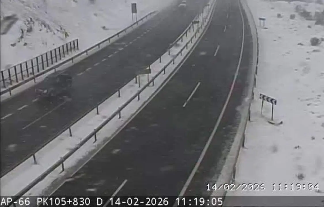 Imagen de las c&aacute;maras de la DGT de la AP-66 este s&aacute;bado. Foto: DGT.