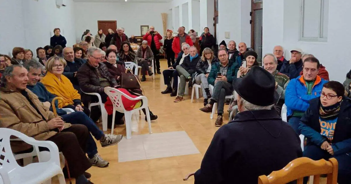 Kiko Gallorojo durante su intervenci&oacute;n en el Filand&oacute;n de las Candelas 2026.