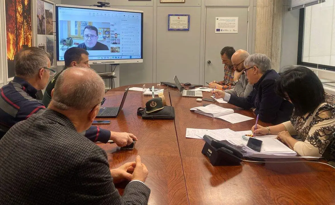 El delegado territorial de la Junta, Eduardo Diego, y el subdelegado del Gobierno, H&eacute;ctor Alaiz, entre otros, este martes en el Cecopi.