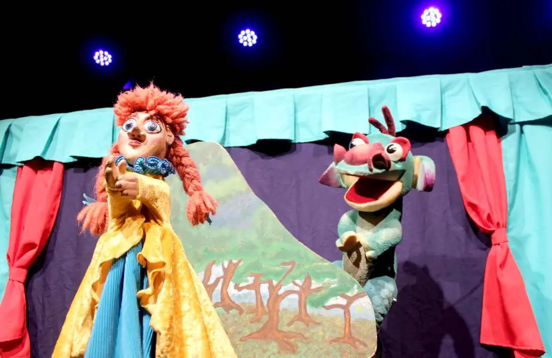 Las actividades en Villaquilambre alcanzan a todas las edades, en la imagen 'Pelegr&iacute;n y el drag&oacute;n' para los m&aacute;s peque&ntilde;os.