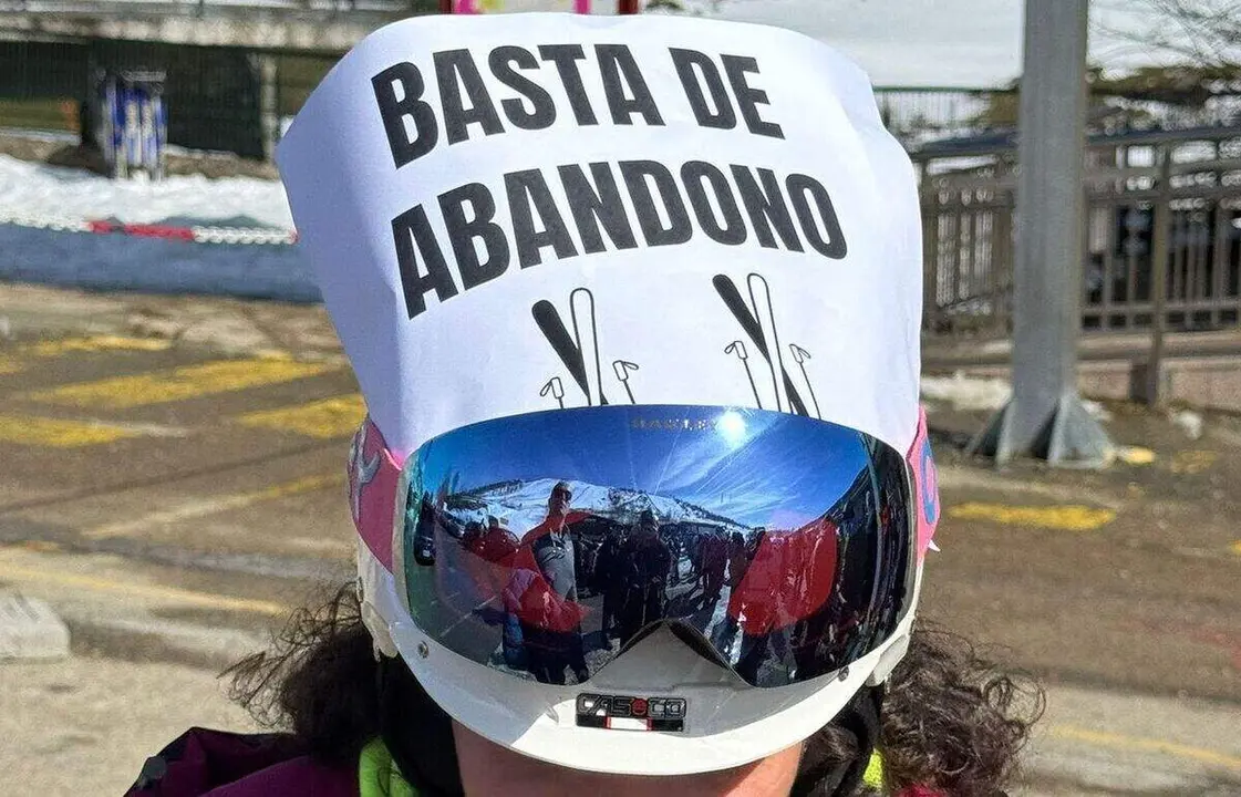 Vecinos y comerciantes de Laciana durante una protesta, en este caso reclamando inversiones en Leitariegos.