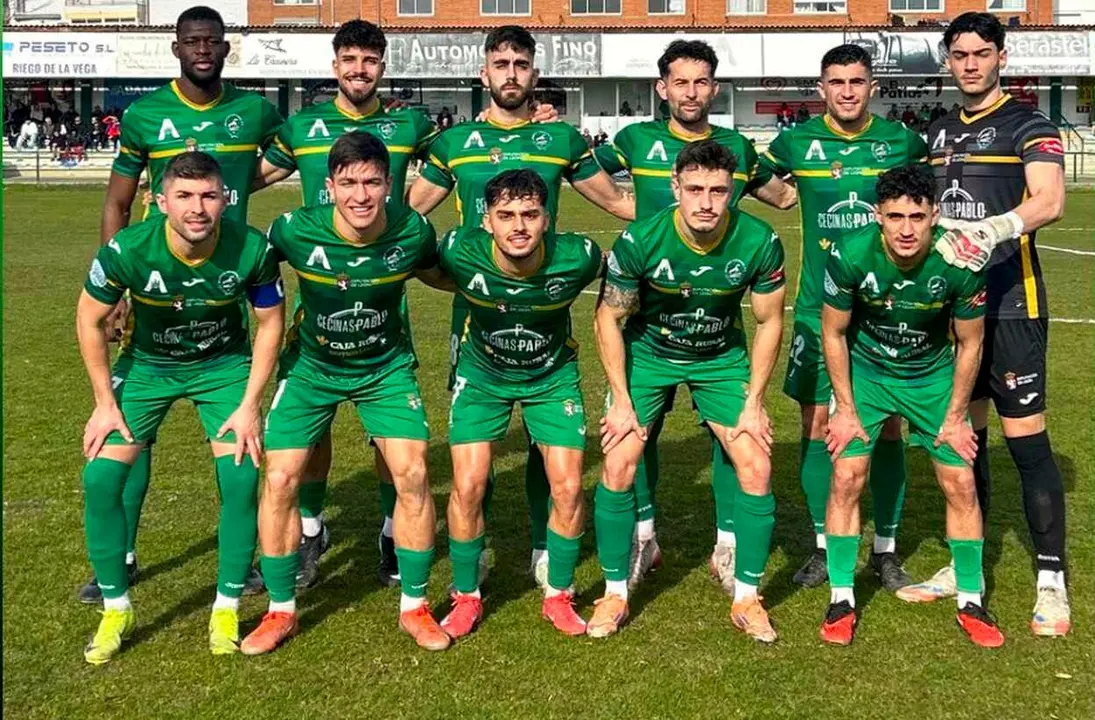 Equipo inicial del Atl&eacute;tico Astorga este s&aacute;bado ante el Langreo.