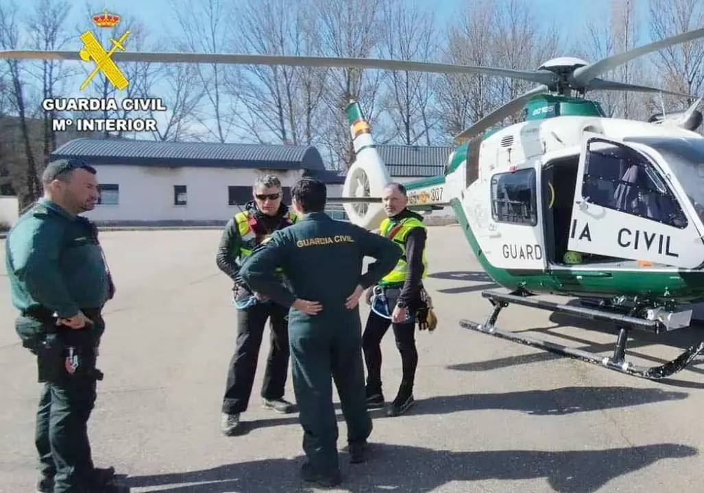 Efectivos de la Guardia Civil, durante el operativo de b&uacute;squeda y rastreo.