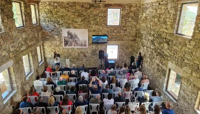 monta&ntilde;a negra La Piela