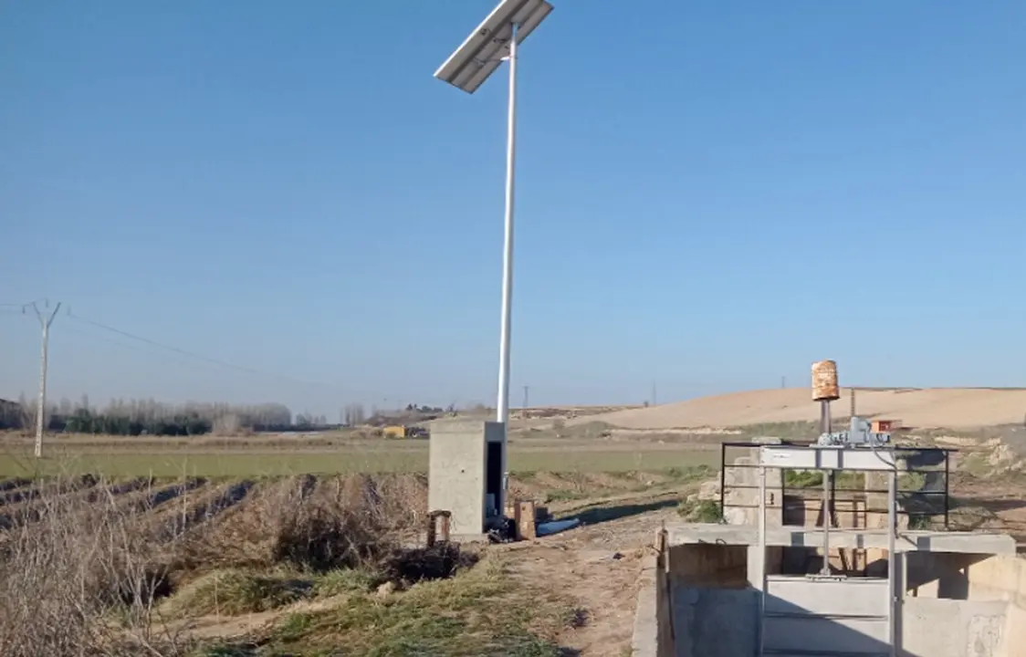 Canal del Duero compuerta