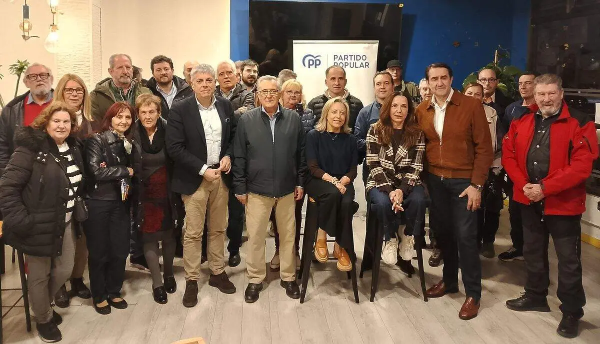 Reuni&oacute;n PP con alcaldes y portavoces Le&oacute;n Centro1