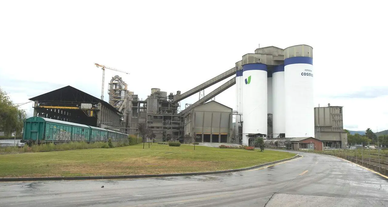 Planta de cementos Cosmos de Toral de los Vados (Le&oacute;n), de la que se cumplen cien a&ntilde;os desde su inauguraci&oacute;n