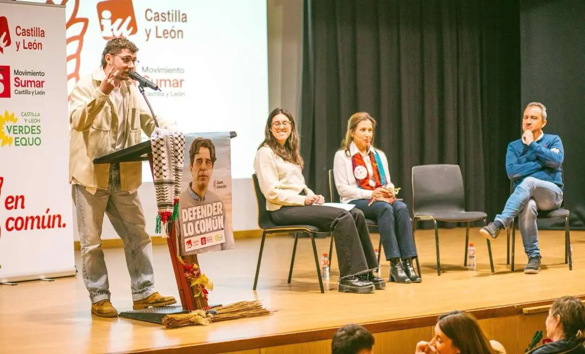 El candidato de IU durante el acto electoral celebrado en Villablino.