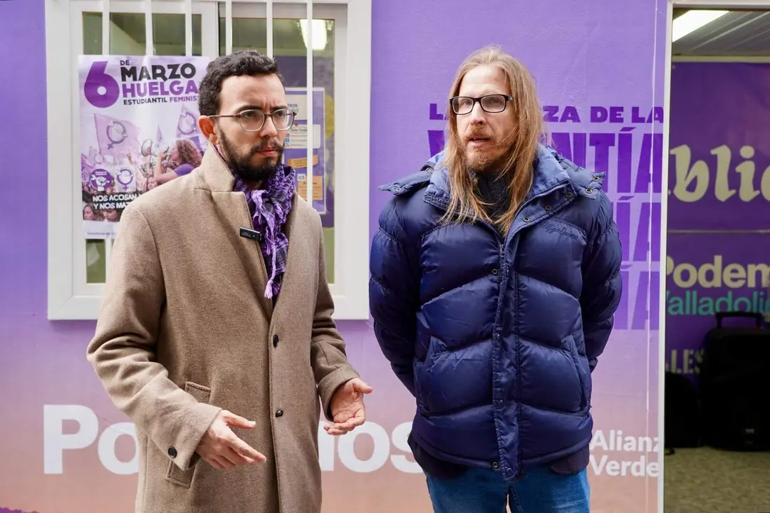 El candidato de Podemos-Alianza Verdey el secretario de Organizaci&oacute;n y portavoz de Podemos. Foto: Leticia P&eacute;rez