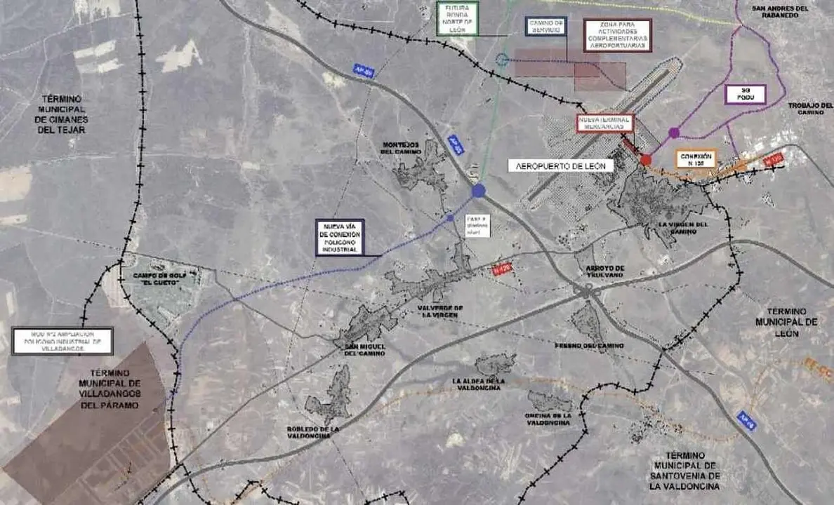 Imagen de los accesos propuestos al Aeropuerto de Le&oacute;n. El primero facilita el acceso de camiones a una posible fuera terminal de carga [marcado en rojo, 17.000 metros]. El segundo descarga de tr&aacute;fico la N-120 y abre "la tan necesaria ronda norte de Le&oacute;n", seg&uacute;n remarca Le&oacute;n Propone.
