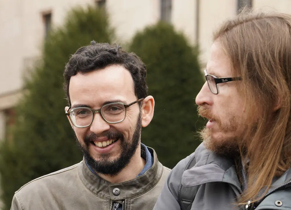 El candidato de Podemos-Alianza Verde a la Presidencia de la Junta de Castilla y Le&oacute;n, Miguel &Aacute;ngel Llamas, visita Ponferrada