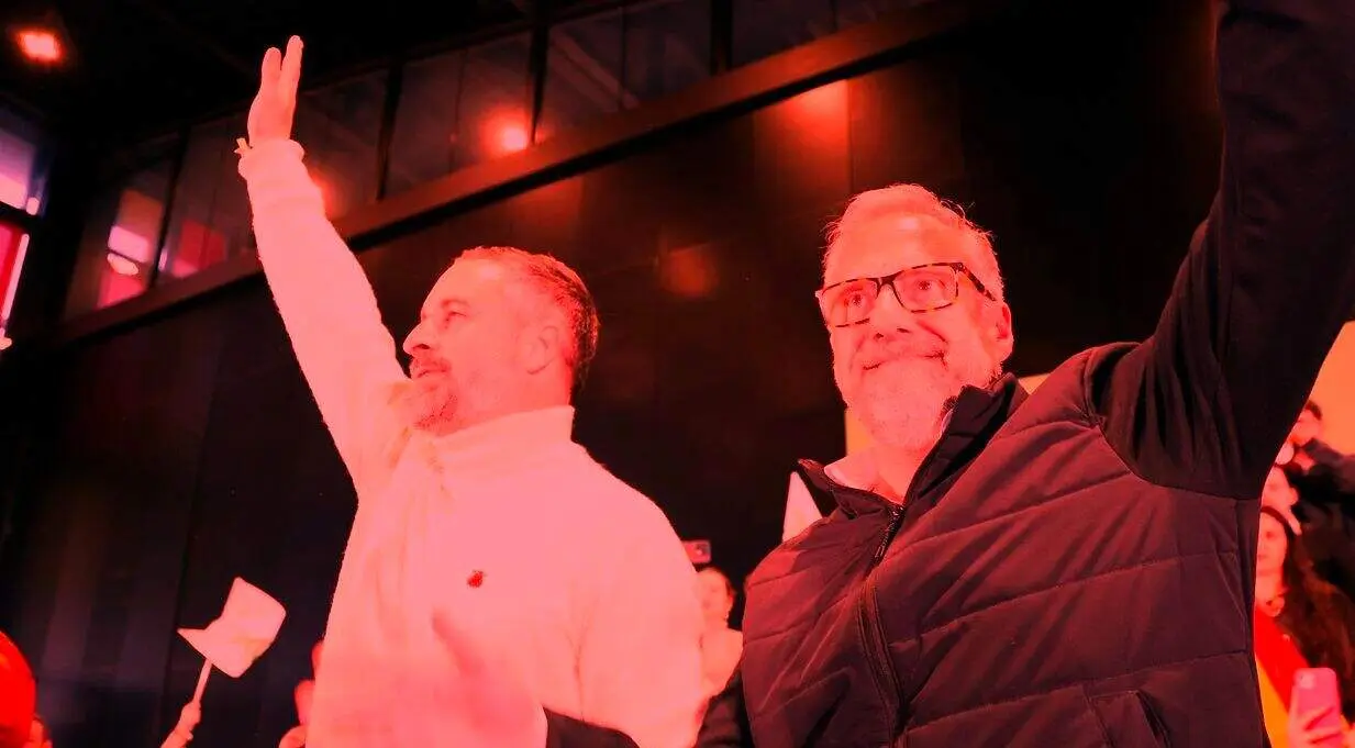 El presidente de Vox, Santiago Abascal y el candidato de Vox a la Junta, Carlos Poll&aacute;n, protagonizan un mitin en el Palacio de Congresos de Le&oacute;n