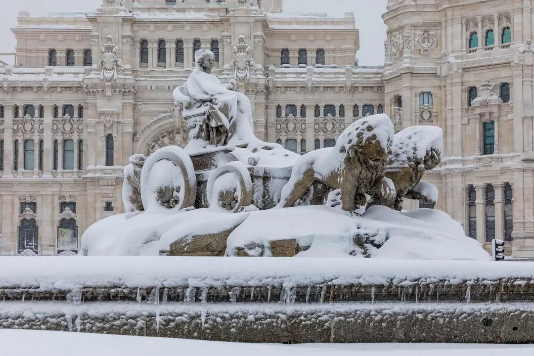 MADRID, SPAIN - JANUARY 09, 2021 - people enjoying the streets of snow, in the city of Madrid, covered by the storm philomena, january 05, 2021 in Madrid