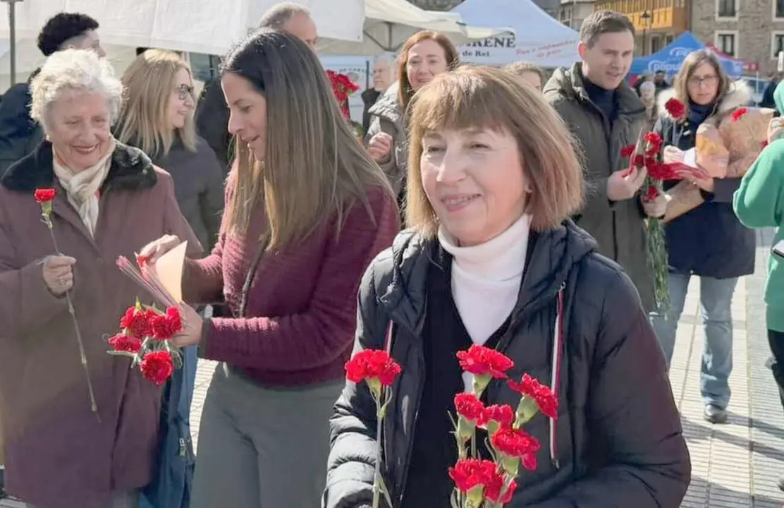 Mabel Fern&aacute;ndez, durante uno de los actos de campa&ntilde;a.