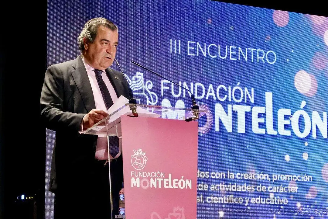 La Fundaci&oacute;n MonteLe&oacute;n celebra la tercera edici&oacute;n de su encuentro con las entregas de premios de los tres cert&aacute;menes literarios y de su joven certamen art&iacute;stico de acuarela. Acude el presidente de las Cortes de Castilla y Le&oacute;n, Carlos Poll&aacute;n