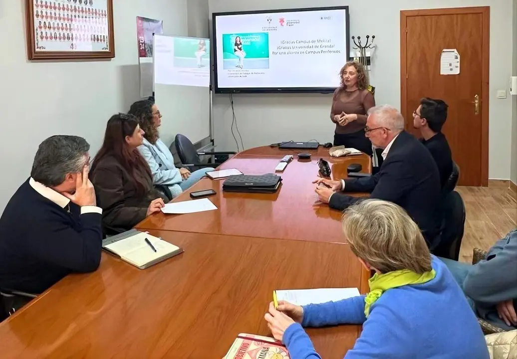 La vicerrectora Pilar Marques visita el campus de la Universidad de Granada, conoce de primera mano su integraci&oacute;n en la vida de la ciudad y aborda los retos y oportunidades de los campus perif&eacute;ricos. Foto: ULE