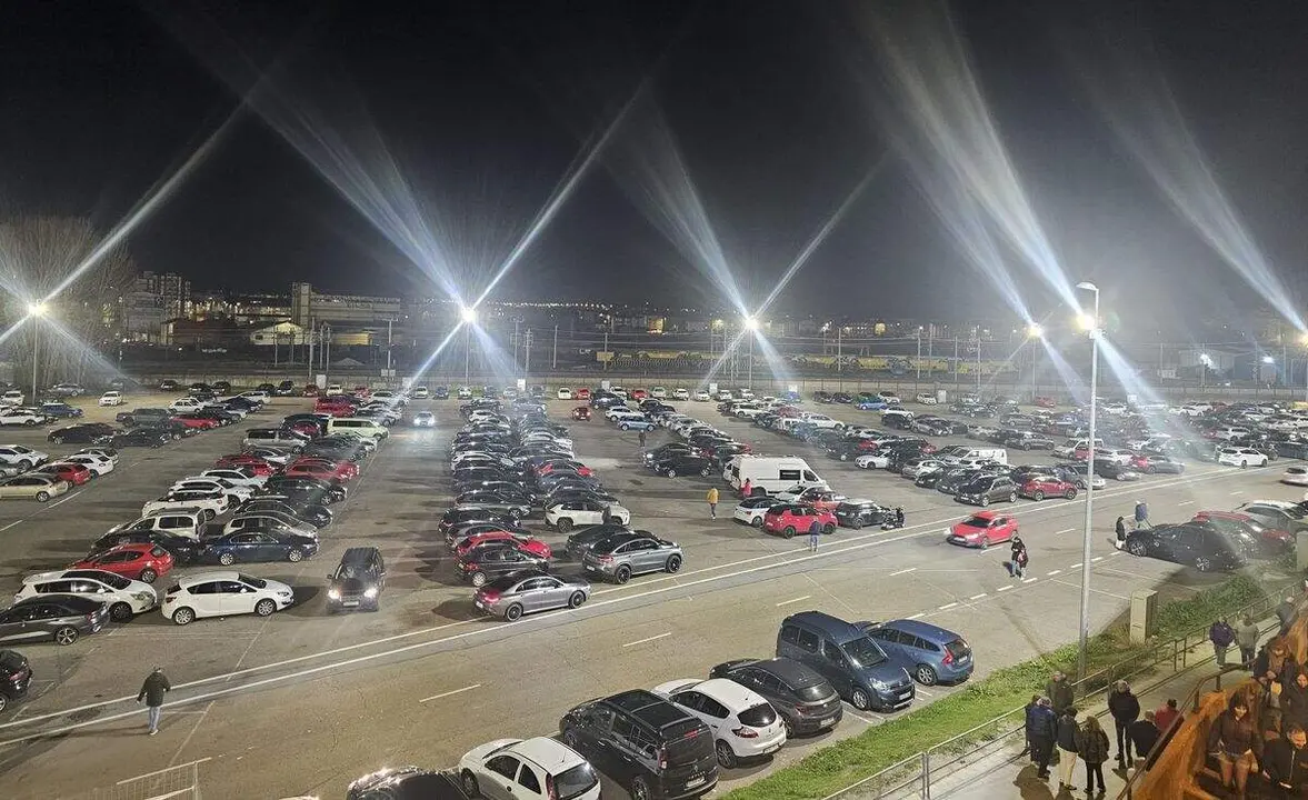 Iluminaci&oacute;n parking Estadio Reino de Le&oacute;n