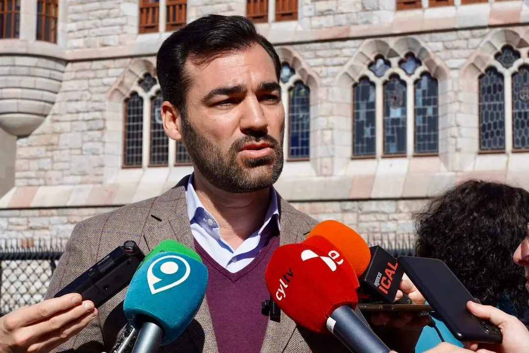 El portavoz del Grupo Municipal del Partido Popular en el Ayuntamiento de Le&oacute;n, David Fern&aacute;ndez, habla sobre cultura y patrimonio municipal