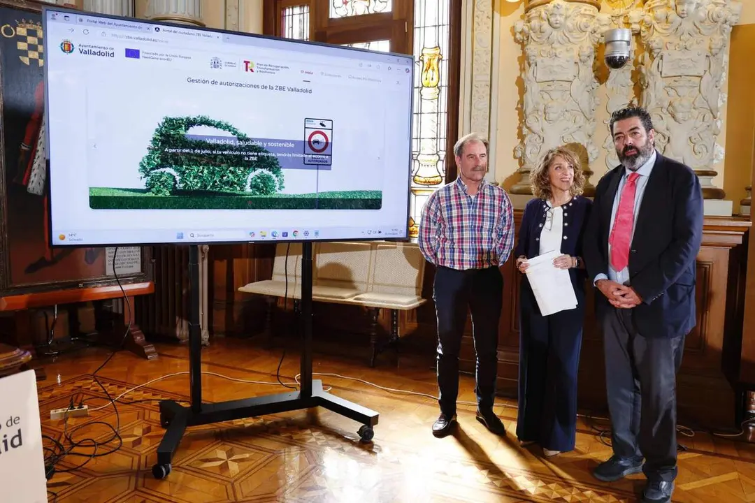 El concejal de Tr&aacute;fico y Movilidad, Alberto Guti&eacute;rrez, durante la presentaci&oacute;n de las directrices de funcionamiento de la ZBE en Valladolid. Foto: Ical.