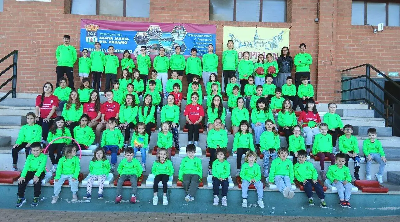 Ropa Escuelas Deportivas Santa Mar&iacute;a