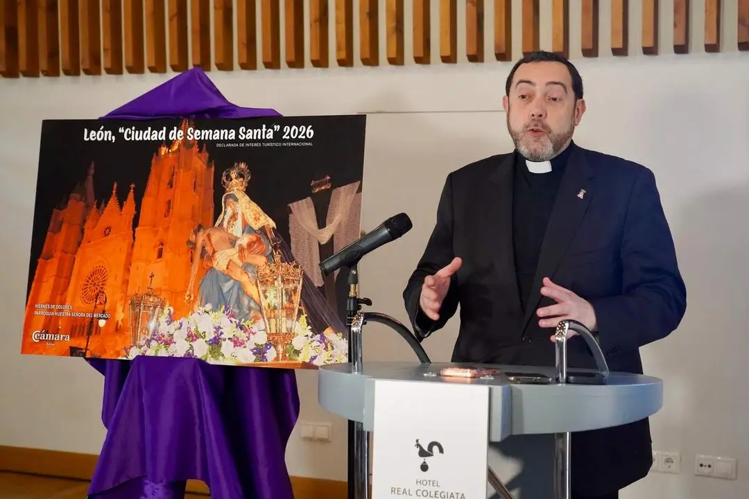 El presidente de la C&aacute;mara de Comercio de Le&oacute;n, Javier Vega, presenta la campa&ntilde;a promocional de la Semana Santa