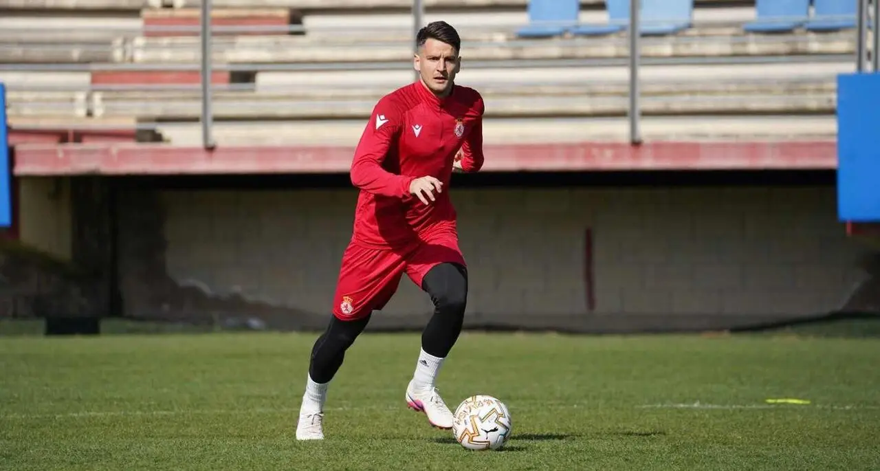 Radoja, durante la &uacute;ltima sesi&oacute;n de trabajo en Puente Castro.