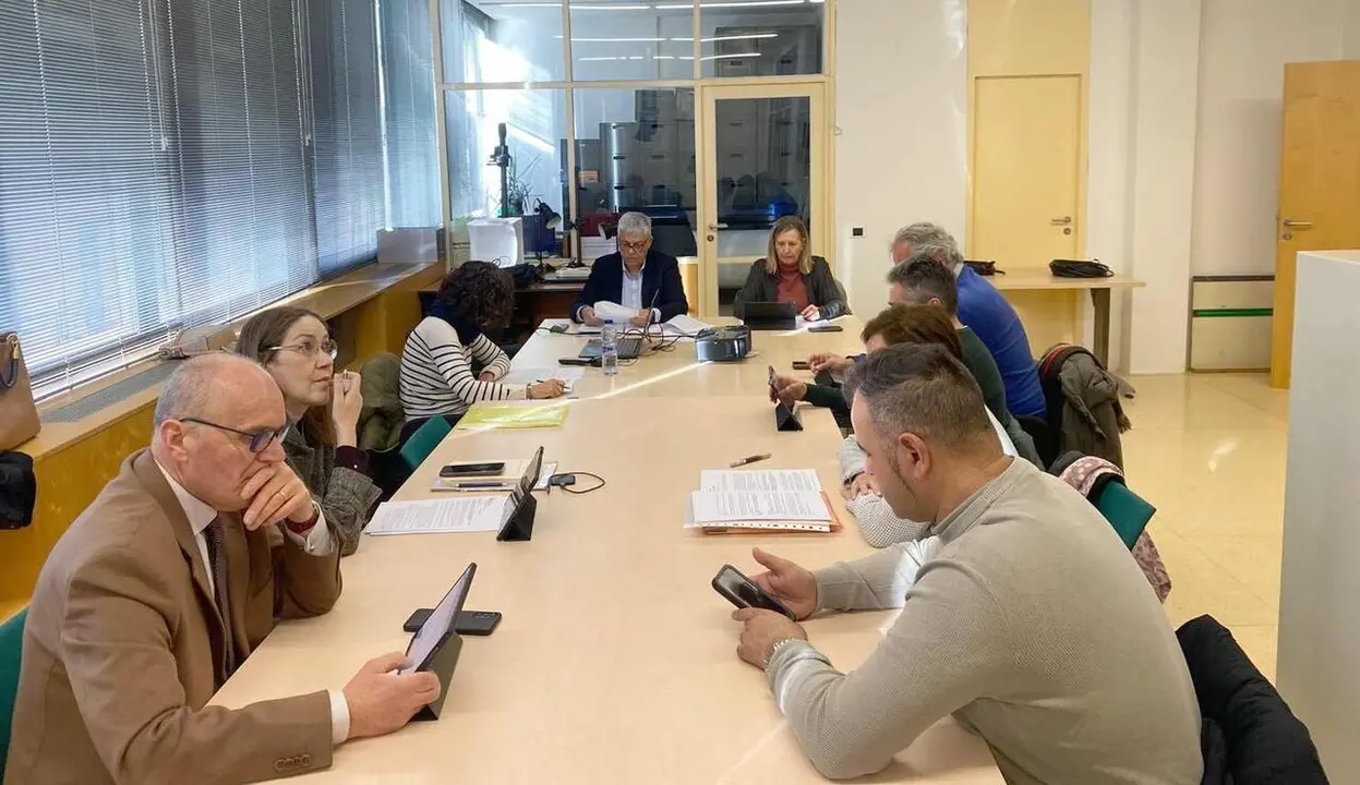 Un instante de la reuni&oacute;n en la comisi&oacute;n de Patrimonio.