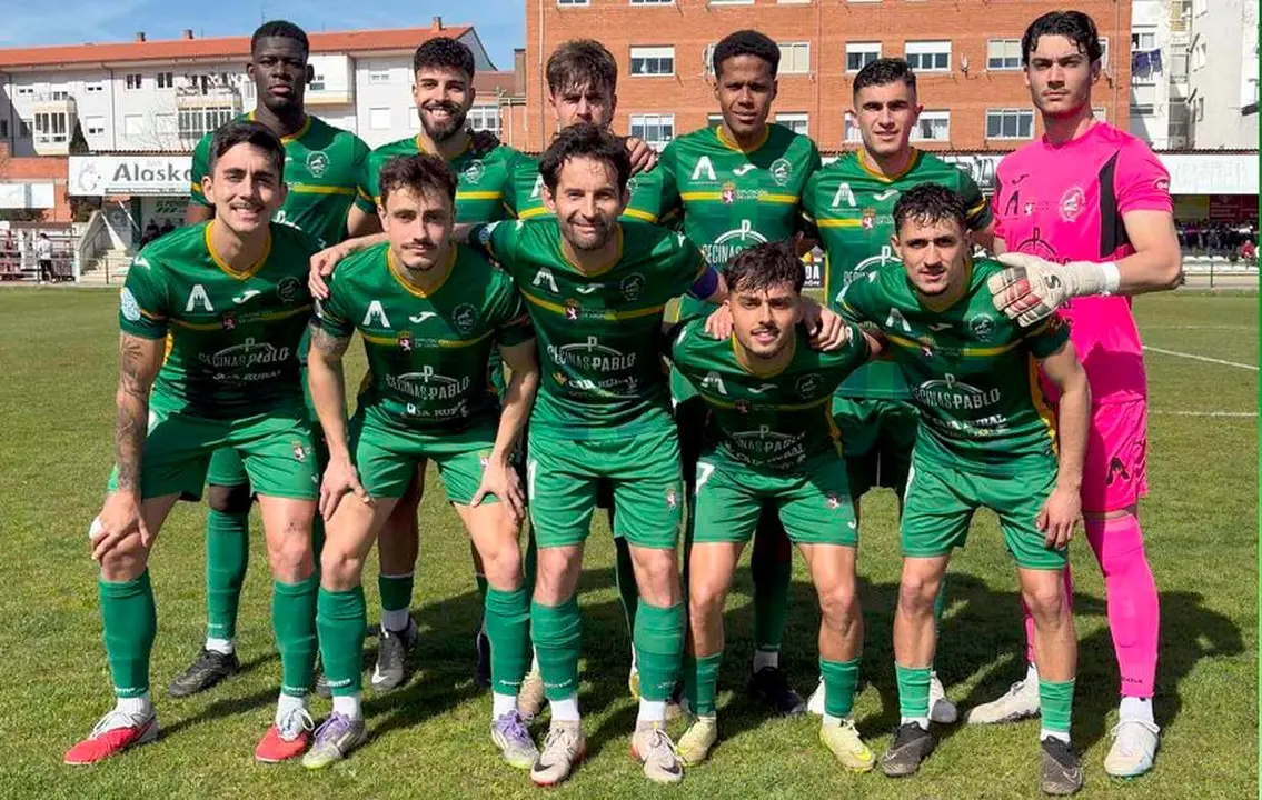 Alineaci&oacute;n inicia del Atl&eacute;tico Astorga en La Eragudina.