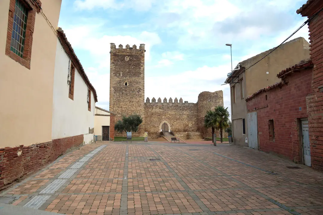 Castillo de Laguna de Negrillos (Le&oacute;n)