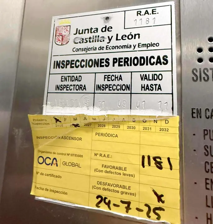 Ascensor interior de Ordo&ntilde;o II con la inspecci&oacute;n desfavorable en una denuncia del PP.