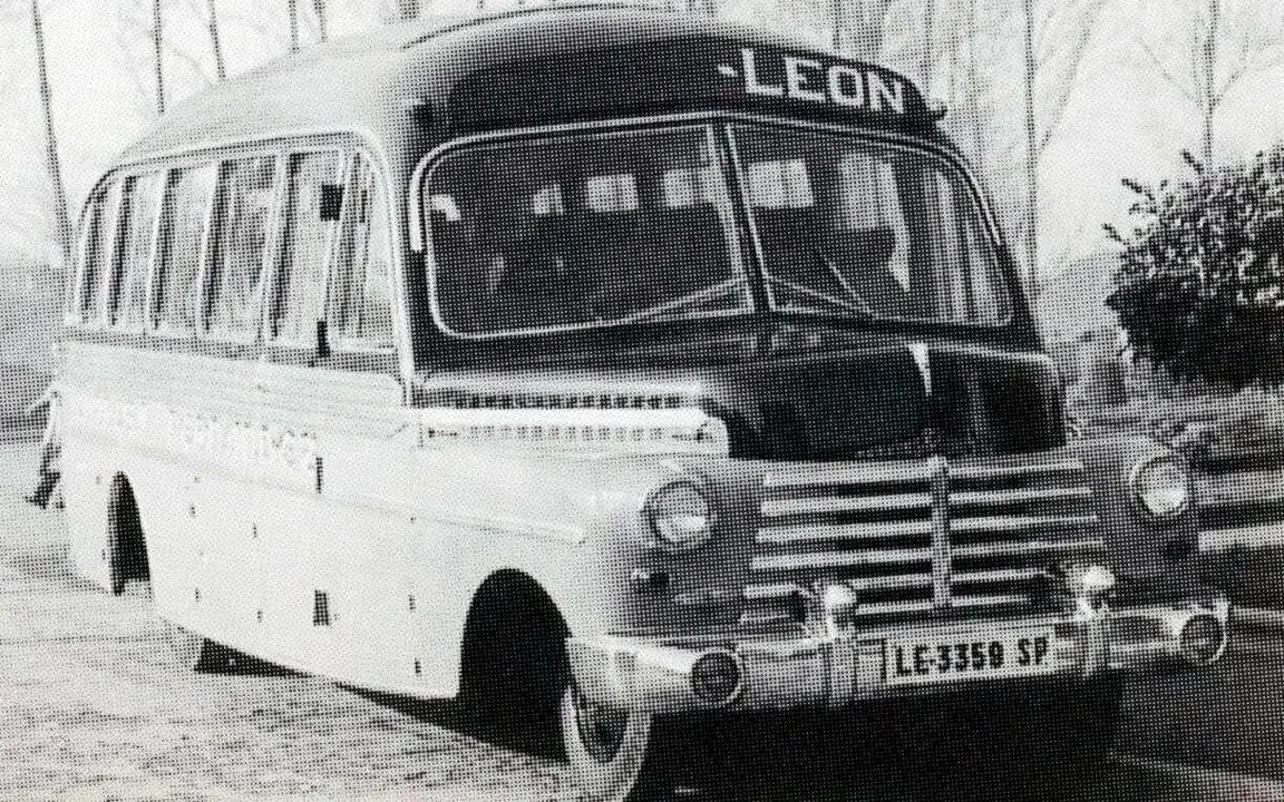 Uno de los primeros buses de Fern&aacute;ndez, cuya herencia a&uacute;n hoy est&aacute; en disputa.