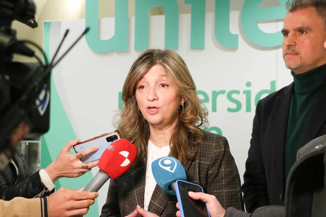 La rectora de la ULE, durante una rueda de prensa.