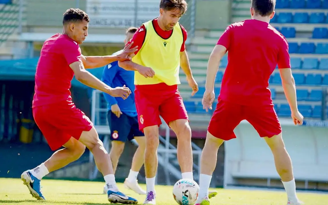 V&iacute;ctor Garc&iacute;a, durante el entrenamiento de este mi&eacute;rcoles.