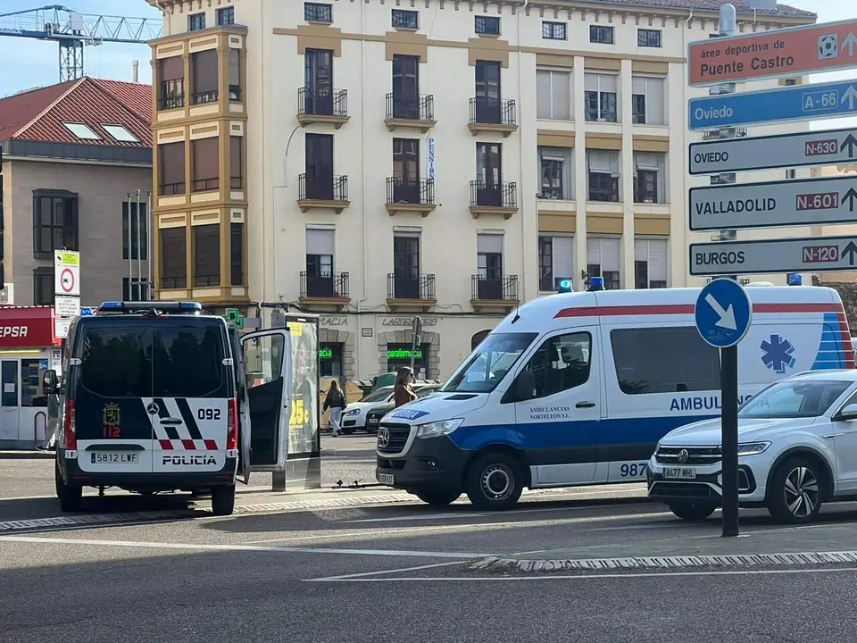 Imagen del lugar del accidente en las inmediaciones del parque de San Francisco, en Le&oacute;n capital. Foto: Luc&iacute;a Ramajo