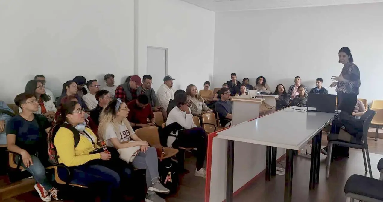 Los participantes en el curso, durante la sesi&oacute;n en Comisiones Obreras Le&oacute;n.