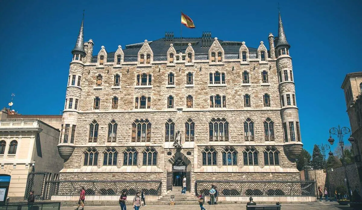 Casa Botines exterior