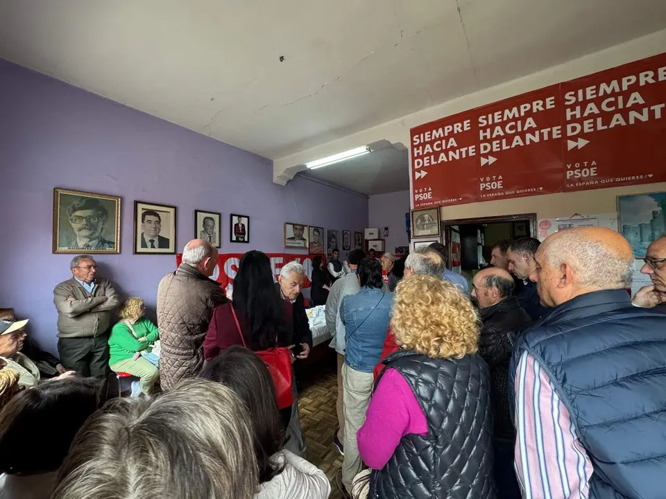 Una celebraci&oacute;n en la casa del pueblo de Valencia de Don Juan.