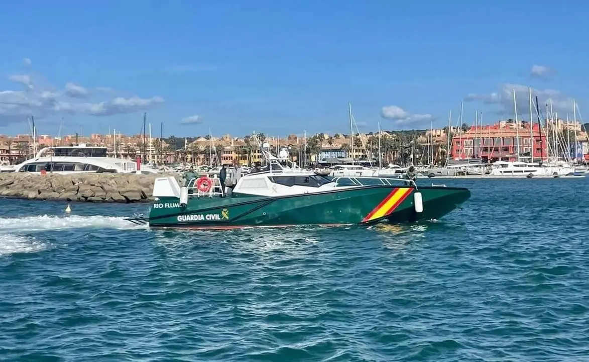 Imagen de una patrullera de la Guardia Civil.