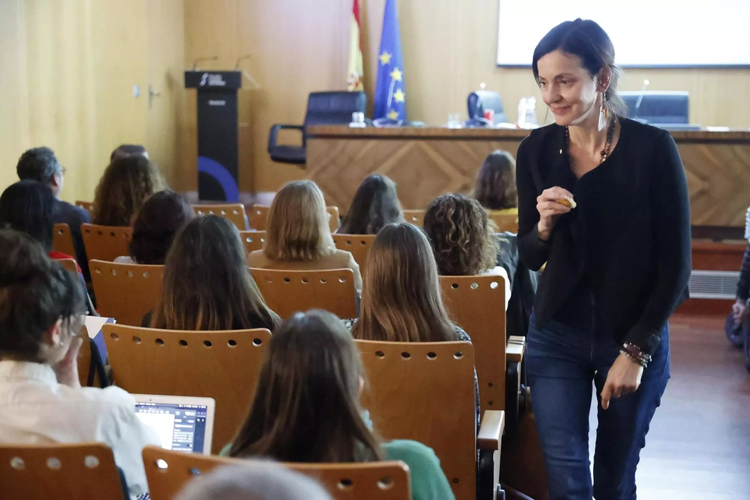 Nevenka Fern&aacute;ndez, durante el curso impartido en la Fiscal&iacute;a General del Estado.
