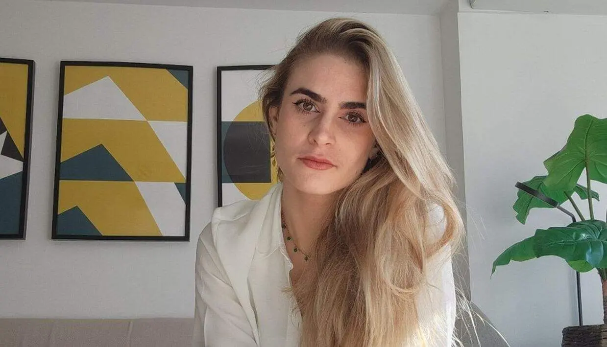 lUC&Iacute;A cA&Ntilde;AS