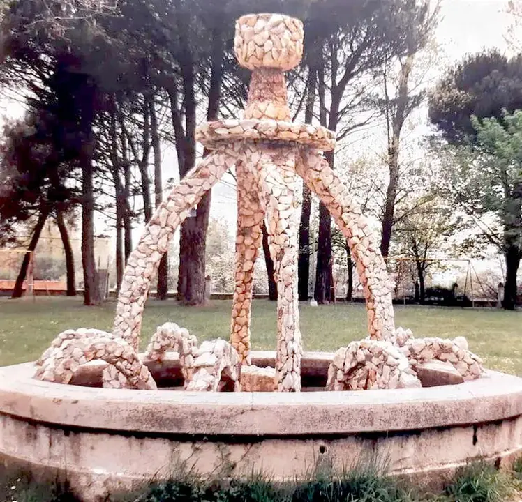 Fuente de piedras blancas 