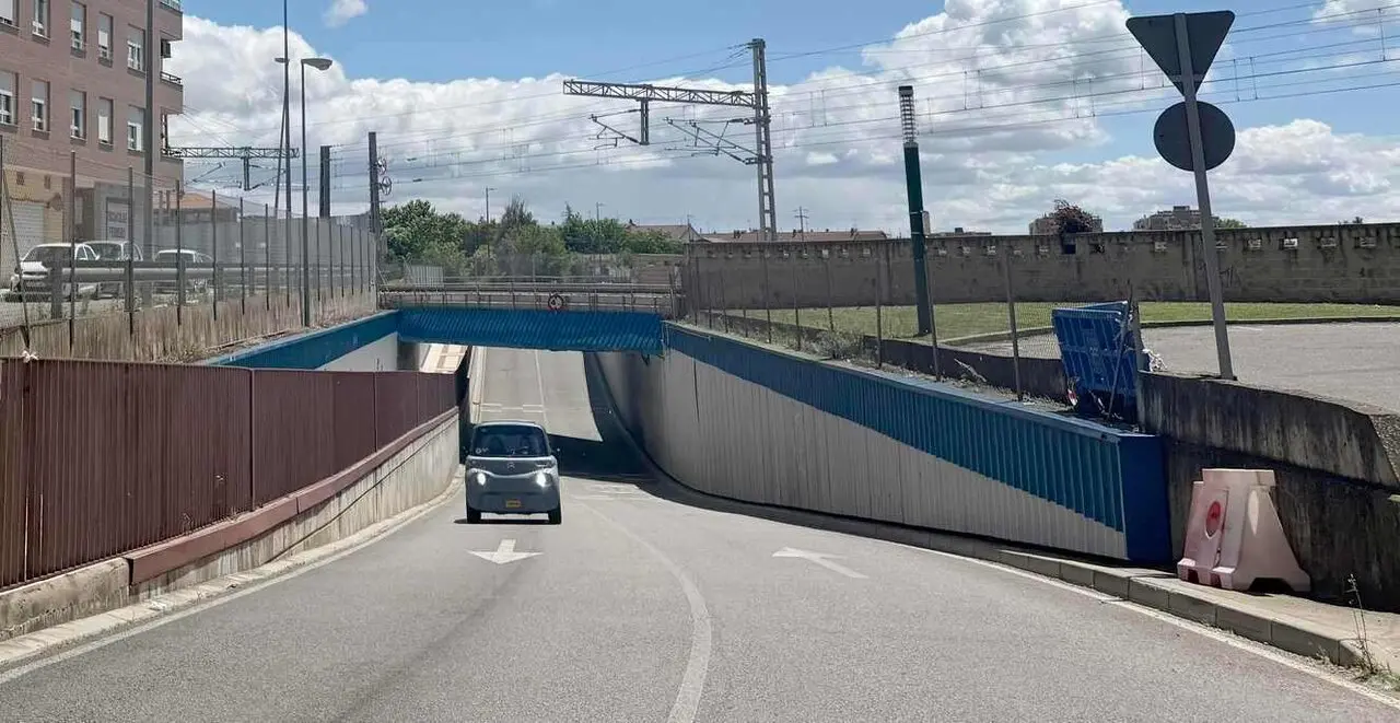 Imagen del paso subterr&aacute;neo ya reabierto en la jornada de este viernes.