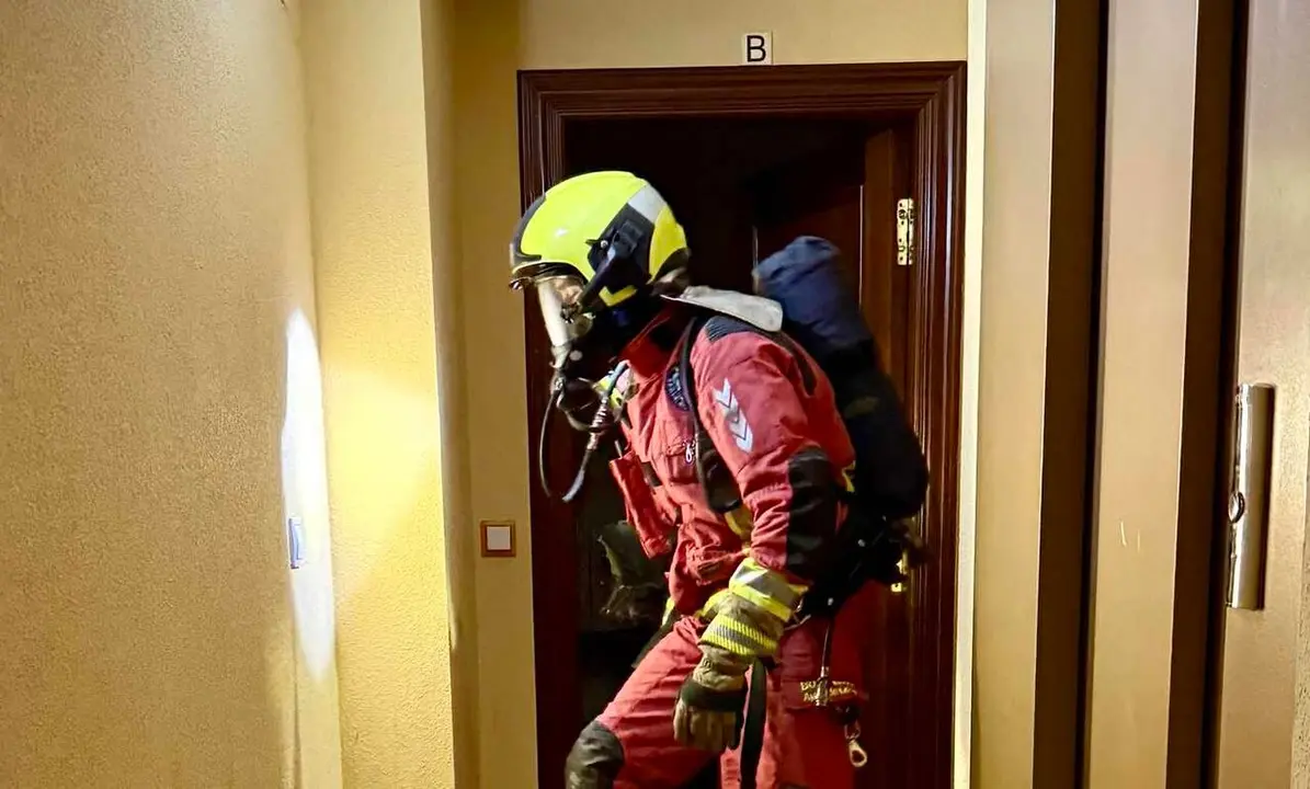 Bomberos Le&oacute;n interviene en el lugar del suceso. Foto: Bomberos Le&oacute;n