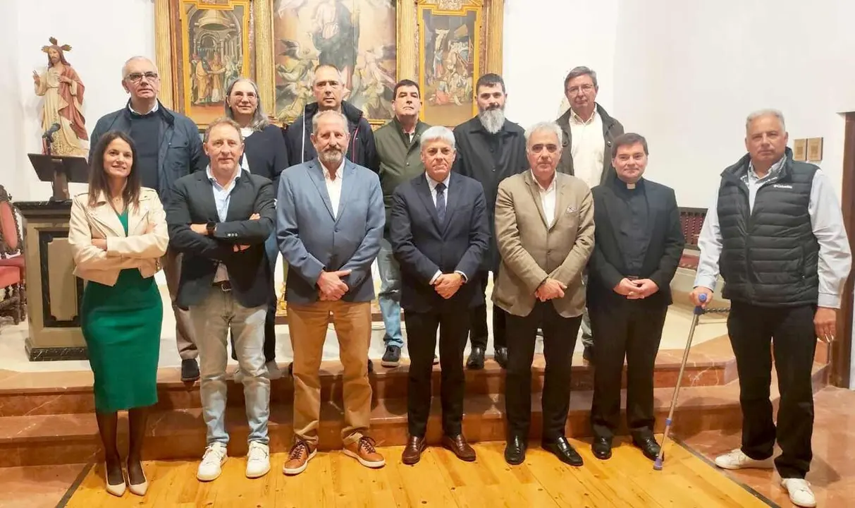 Representantes institucionales, de la Fundaci&oacute;n Proconsi y eclesi&aacute;sticos, durante la presentaci&oacute;n del impulso al patrimonio eclesi&aacute;stico.