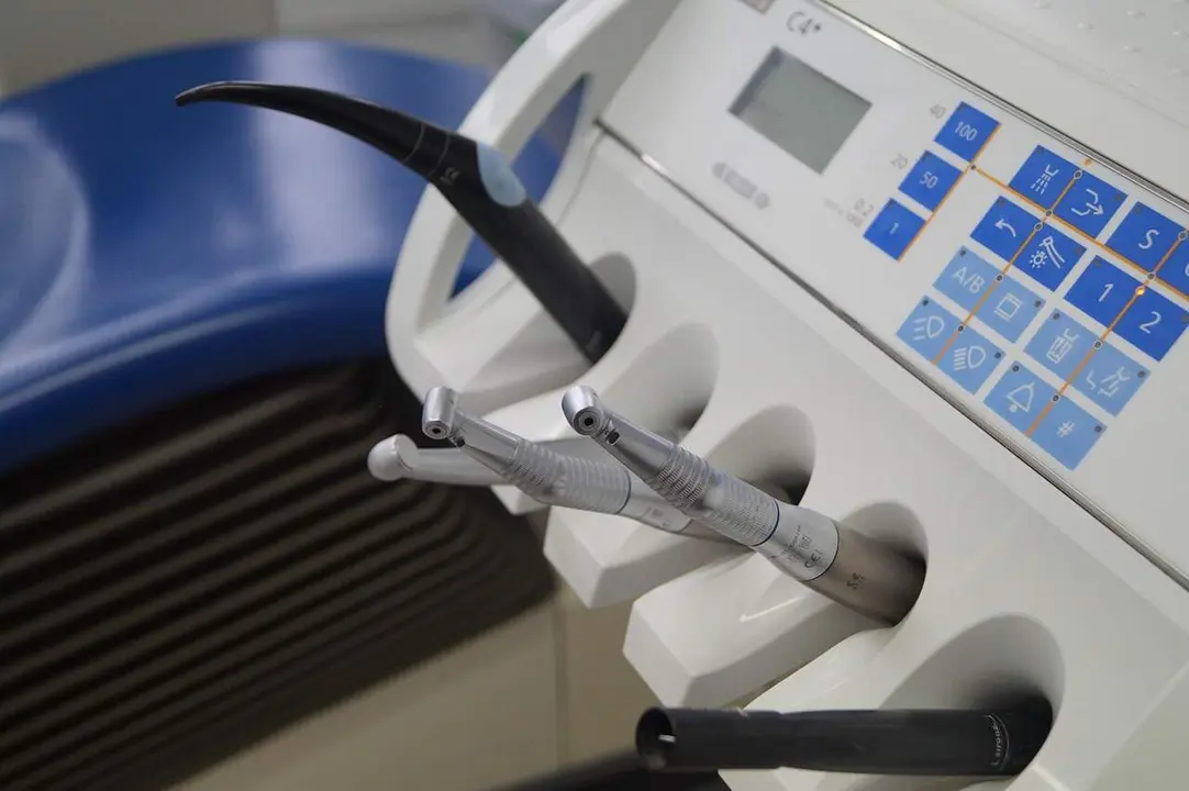 Material de odontolog&iacute;a en una cl&iacute;nica dental.