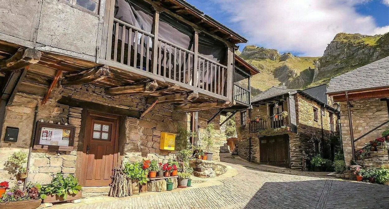 Imagen de la localidad de Pe&ntilde;alba de Santiago.
