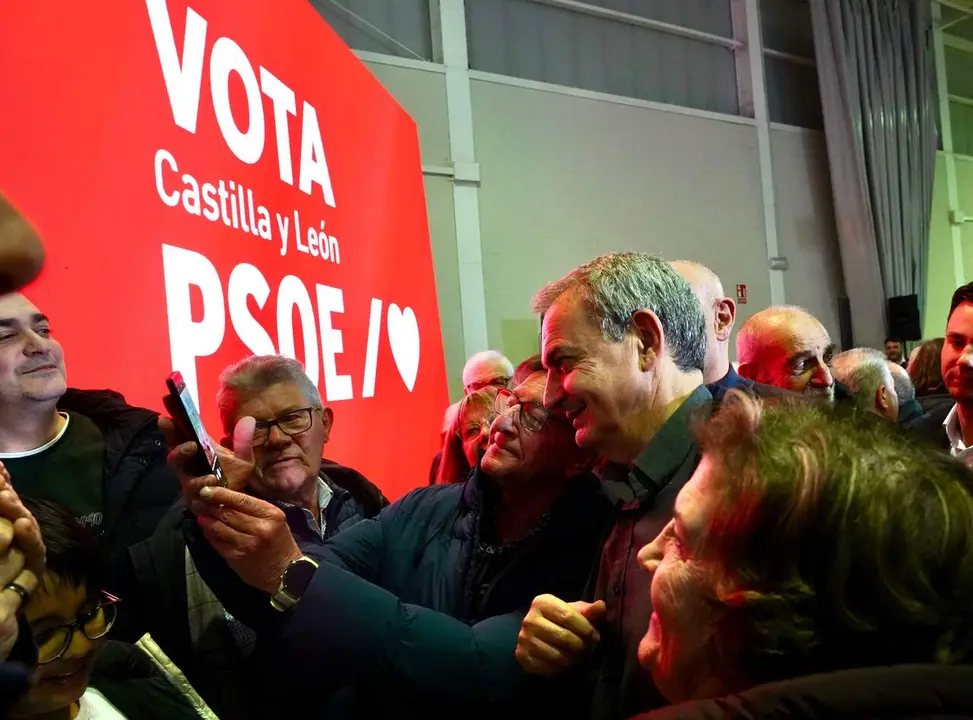 El expresidente del Gobierno Jos&eacute; Luis Rodr&iacute;guez Zapatero en un acto p&uacute;blico celebrado en Le&oacute;n en marzo. Foto: Miriam Chac&oacute;n.