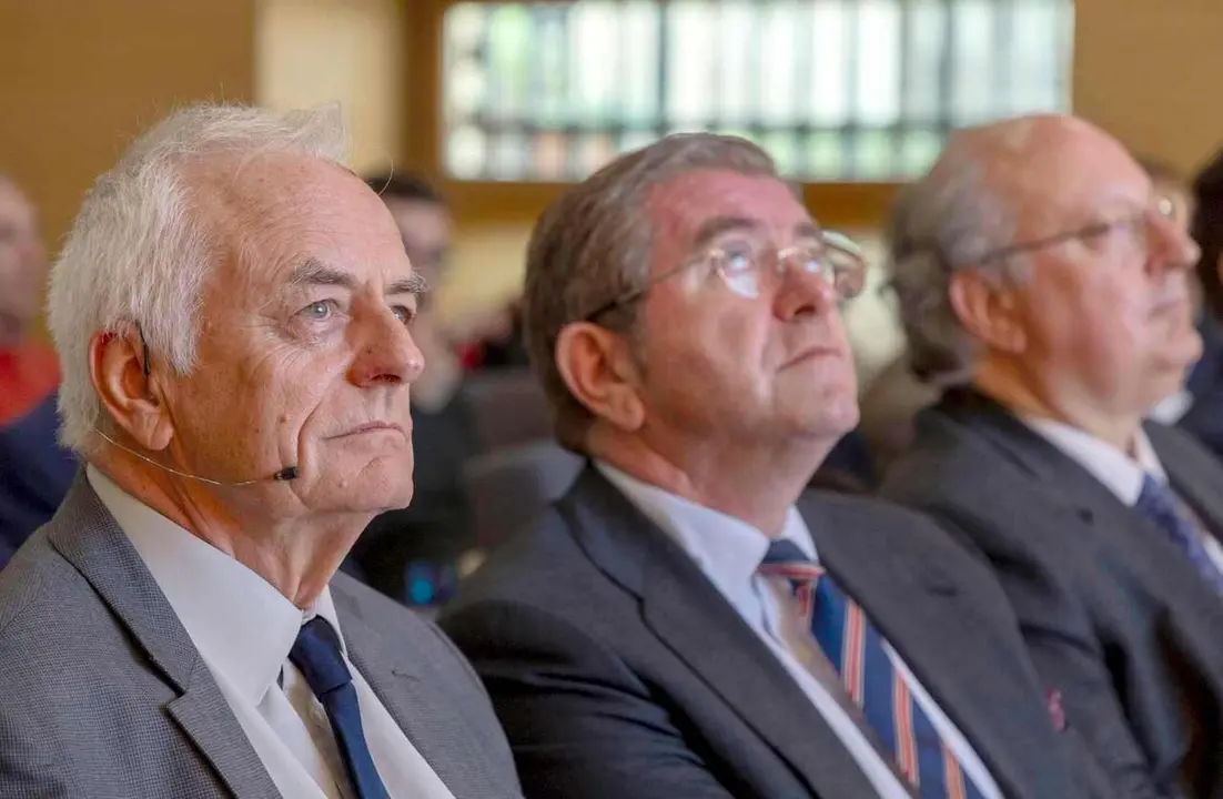 El empresario leon&eacute;s Gerardo Guti&eacute;rrez, en primer t&eacute;rmino, durante un encuentro empresarial.